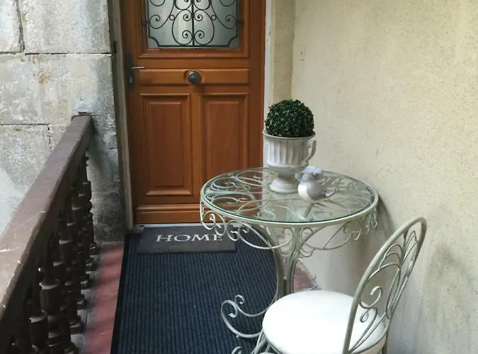 Le Doux Rendez-vous Beaune (Cote d'Or)